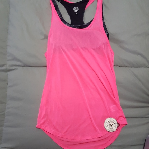 Performance tank - Picture 1 of 3